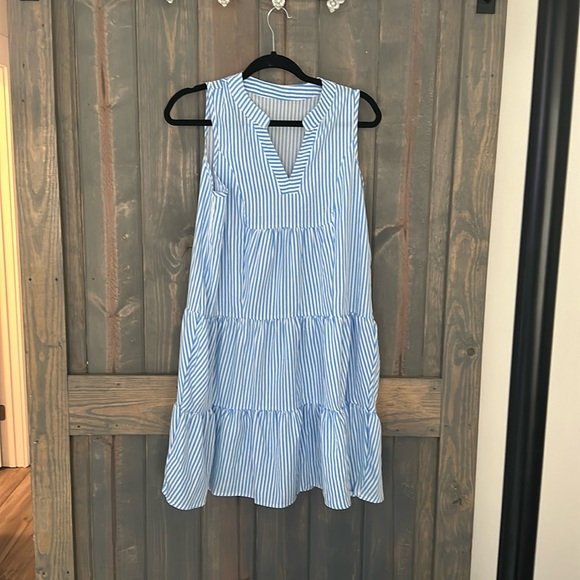 Light blue pin stripe ruffle tiered dress size med preppy flowy size medium NWOT - Picture 3 of 6